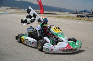 Dylan Tavella pulled a last lap pass out of his bag of tricks to score the MIni Max victory (Photo: Ken Johnston - Studio52.us)