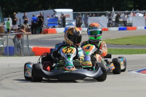 Sam Mayer battles #4 Alex Bertagnoli on the way to winning both Komet Cadet finals (Photo: Joe Brittin)